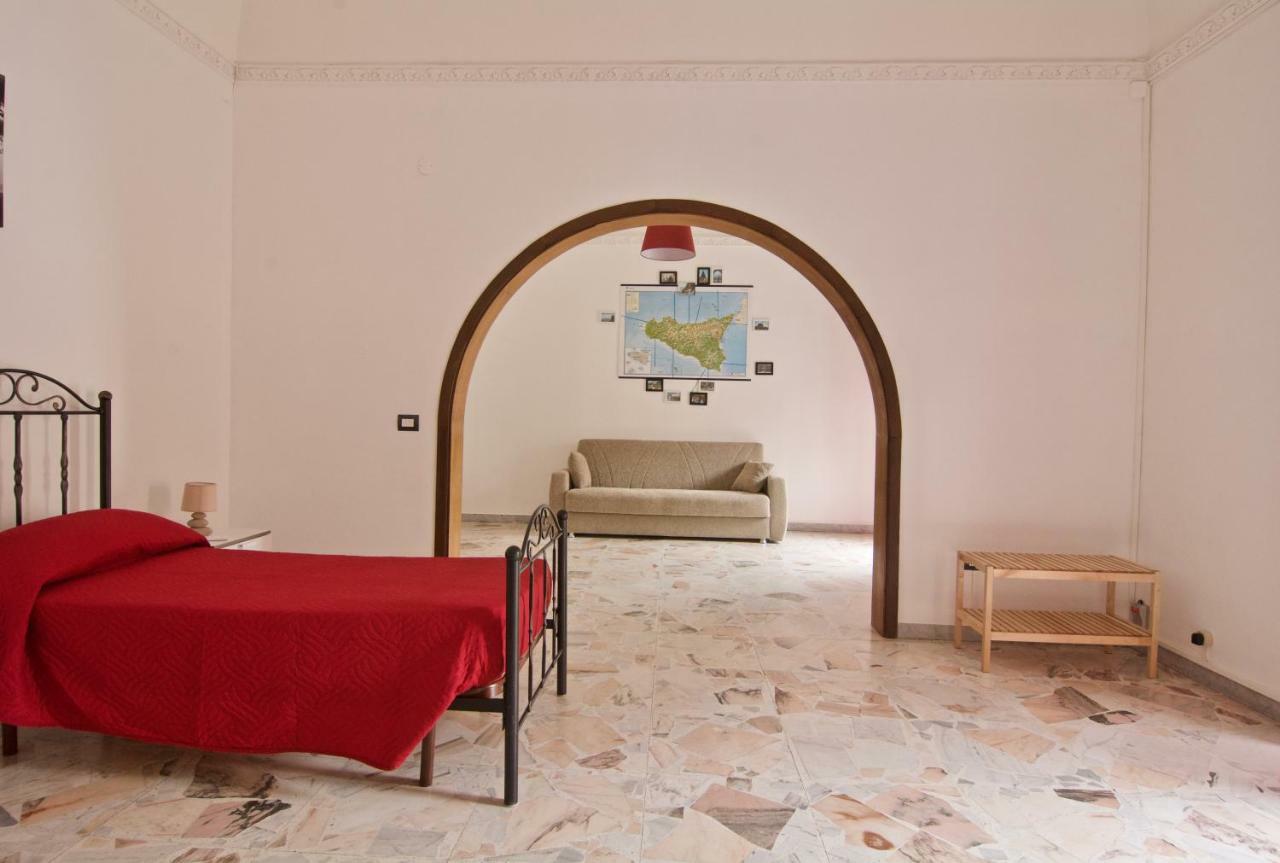 Il Sole Azzurro Ct Apartment คาตาเนีย ภายนอก รูปภาพ