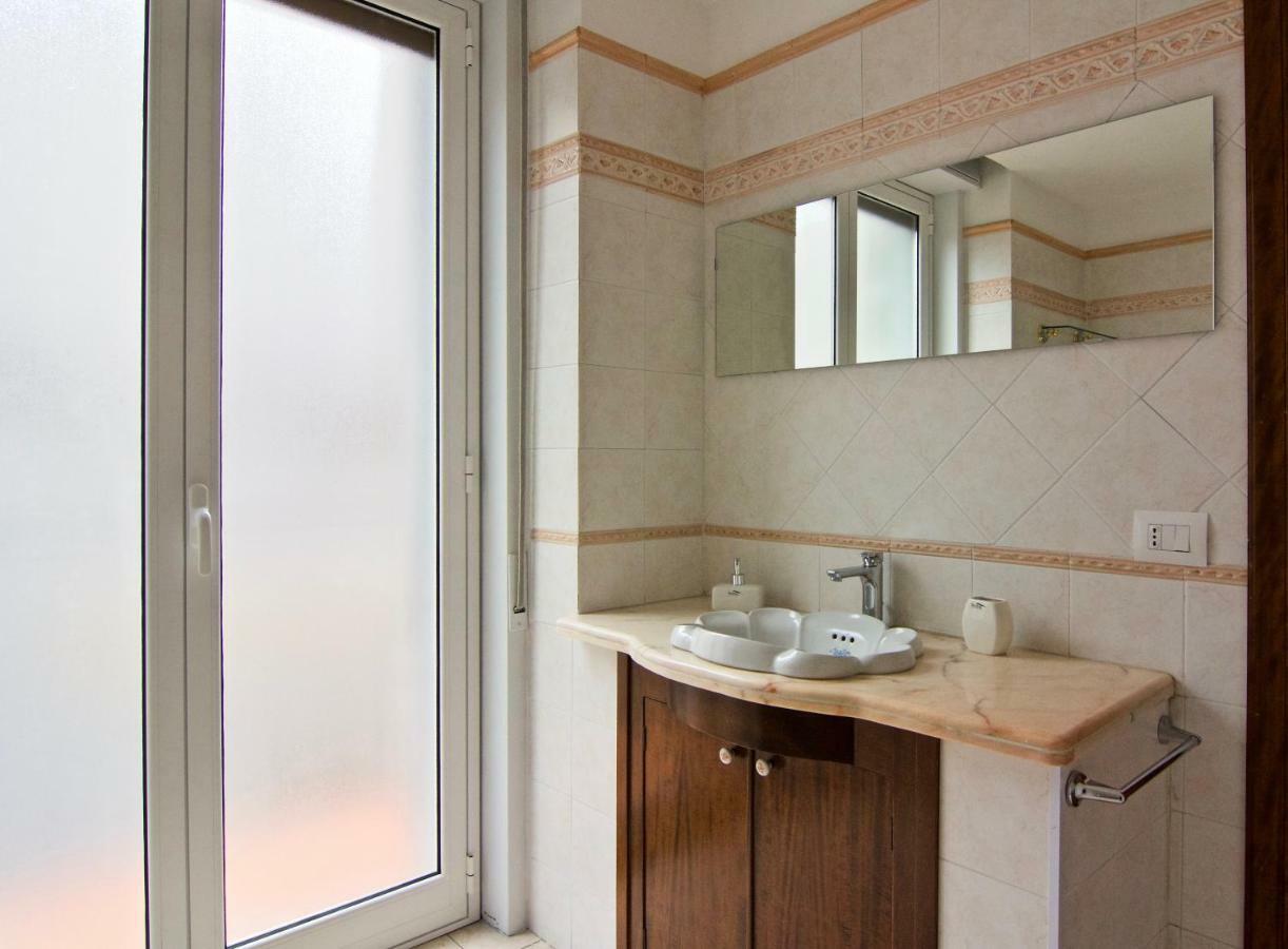 Il Sole Azzurro Ct Apartment คาตาเนีย ภายนอก รูปภาพ